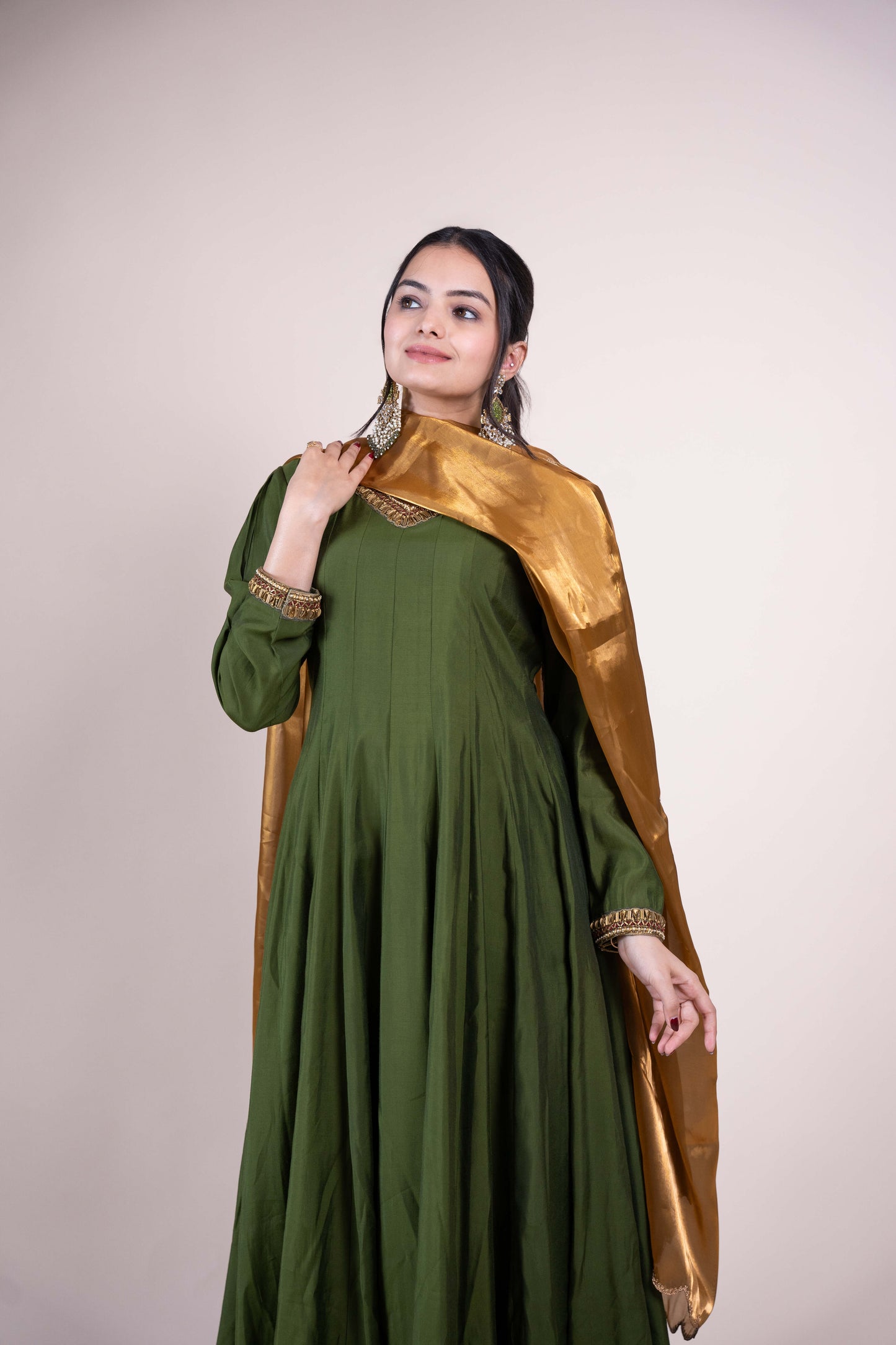 Mehndi Riwaayat Anarkali With Golden Duppta