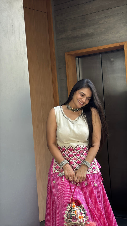 Aanya Embroidered Kurti & Lehariya Skirt Set