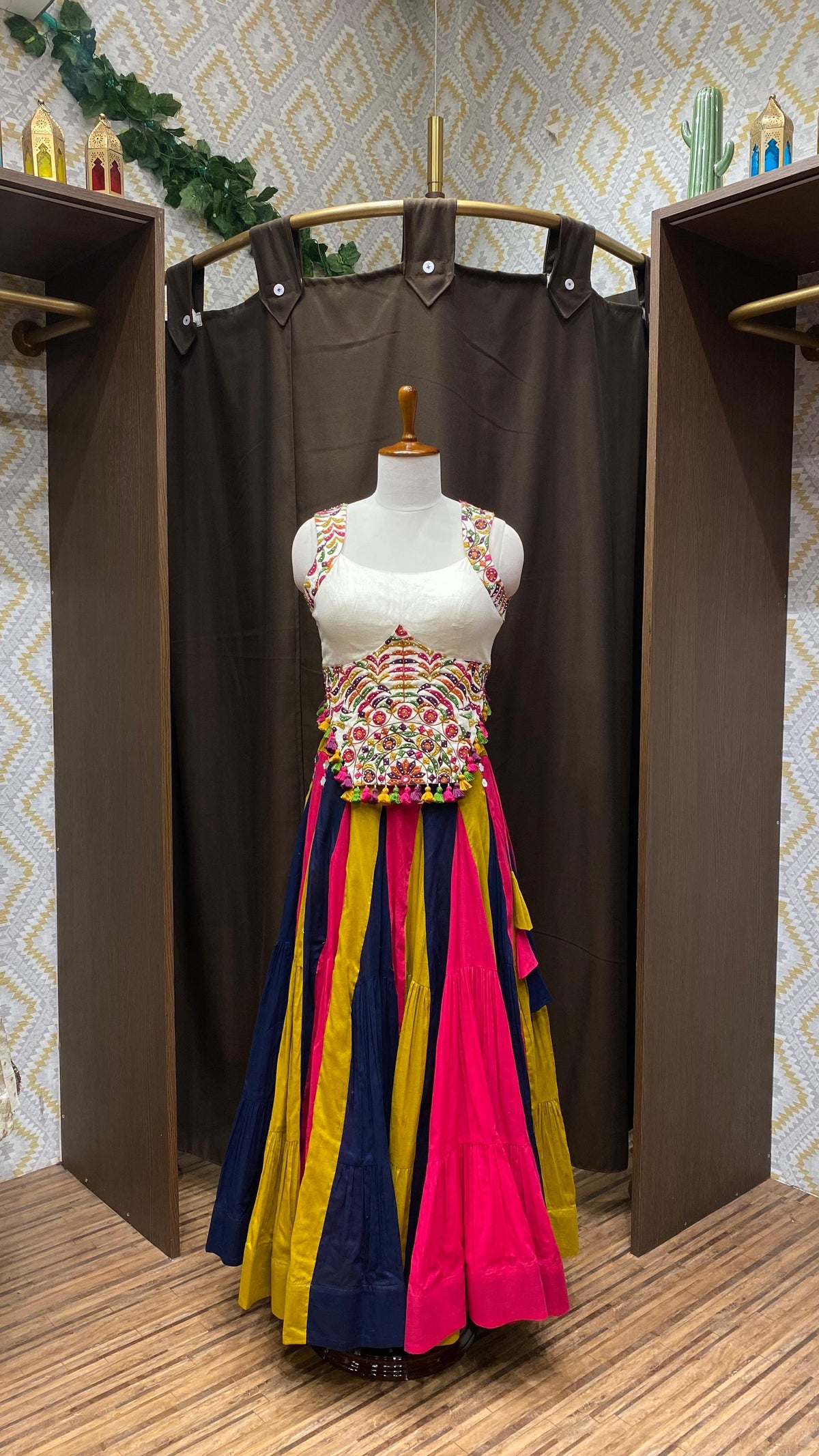 NOOR JAHAN SET D