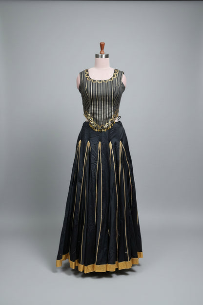 NAVRANG CLOSET SET D