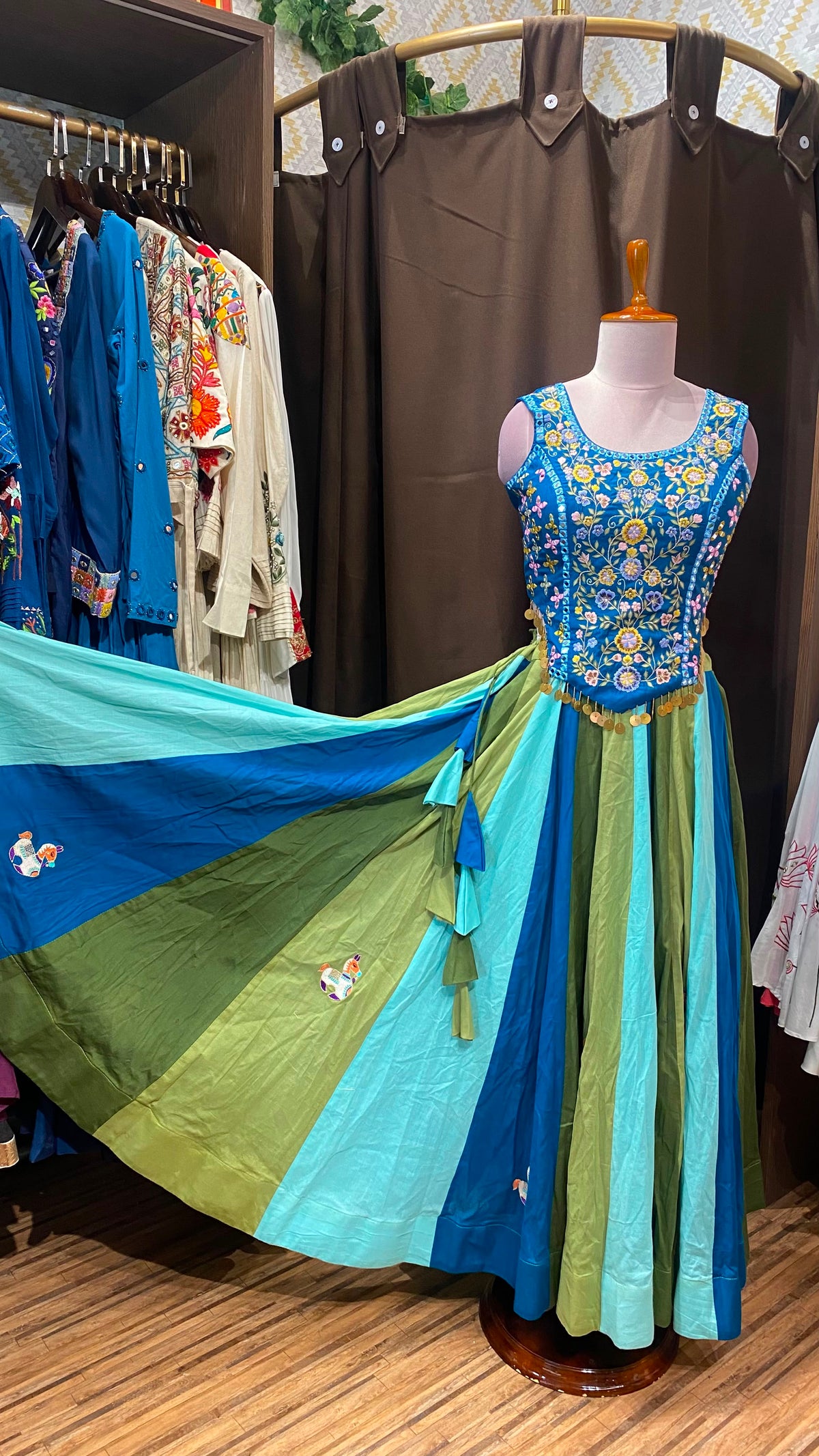 RAJLAKSHMI ROYALE SET D